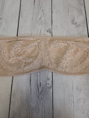 Wacoal The easy-to-wear Halo Lace Strapless Bra - Nude